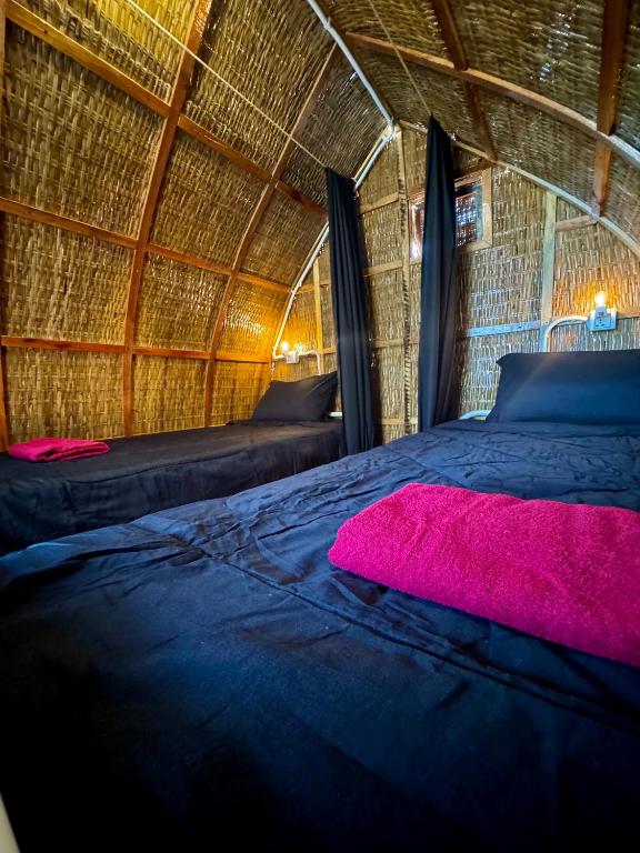 Postel nebo postele na pokoji v ubytování Rafikis Retreat