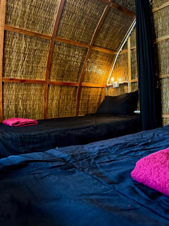 Postel nebo postele na pokoji v ubytování Rafikis Retreat