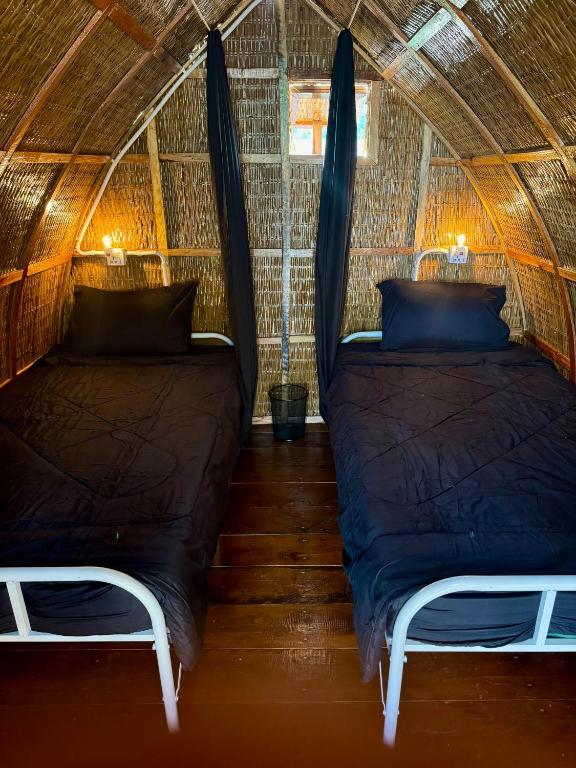 Postel nebo postele na pokoji v ubytování Rafikis Retreat
