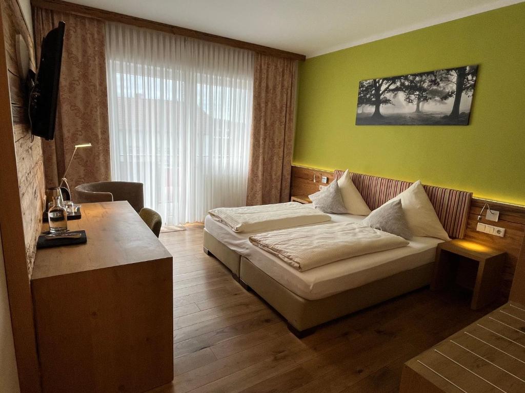 TV a/nebo společenská místnost v ubytování Zum Waldnaabtal