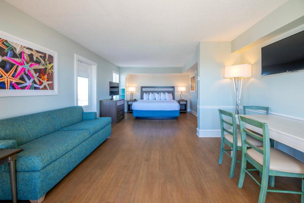 Commander Hotel & Suites - 
