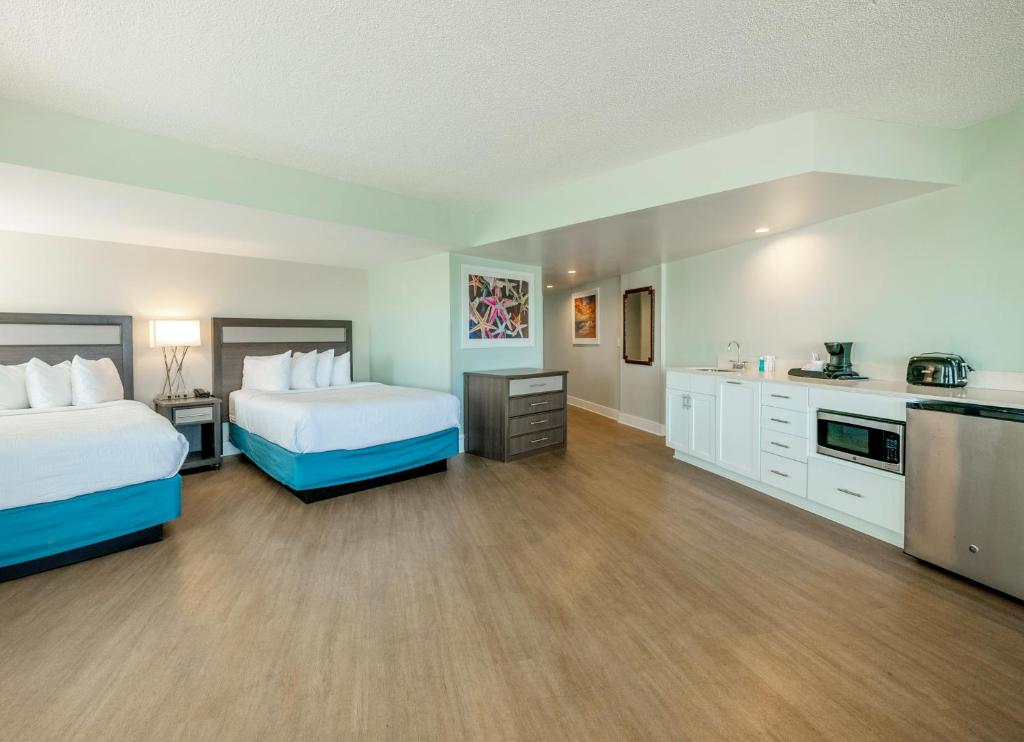 Commander Hotel & Suites - 