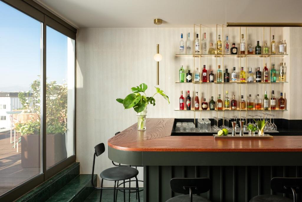 Mitsis N'U Piraeus Port - Resim 30