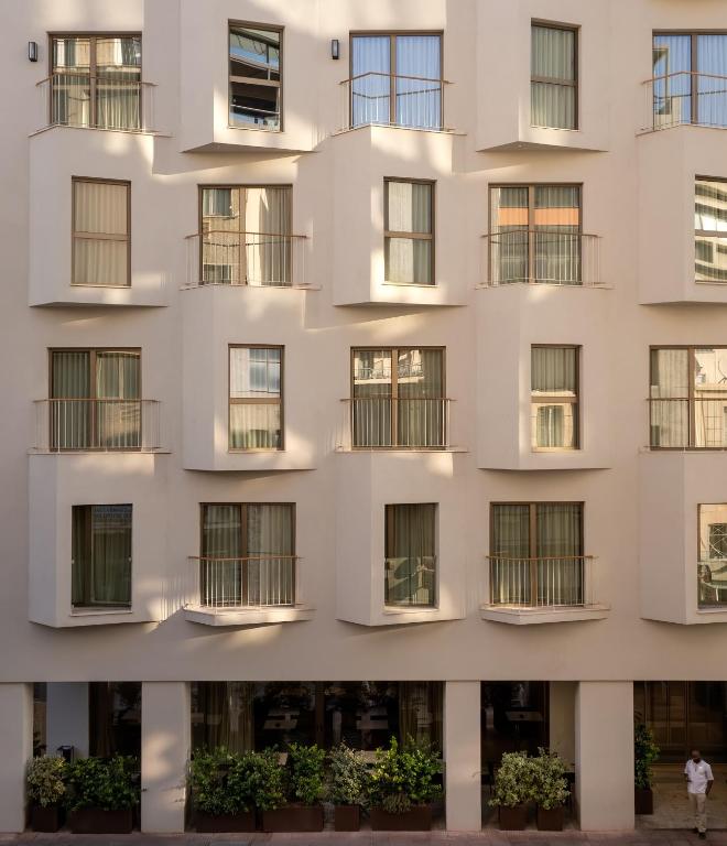 Mitsis N'U Piraeus Port - Resim 11