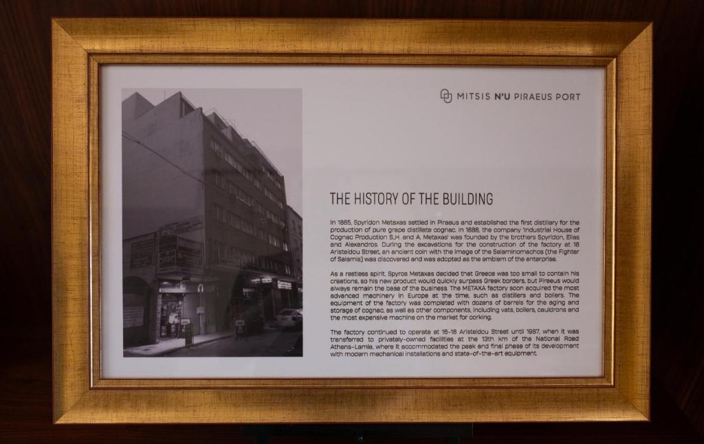 Mitsis N'U Piraeus Port - Resim 36