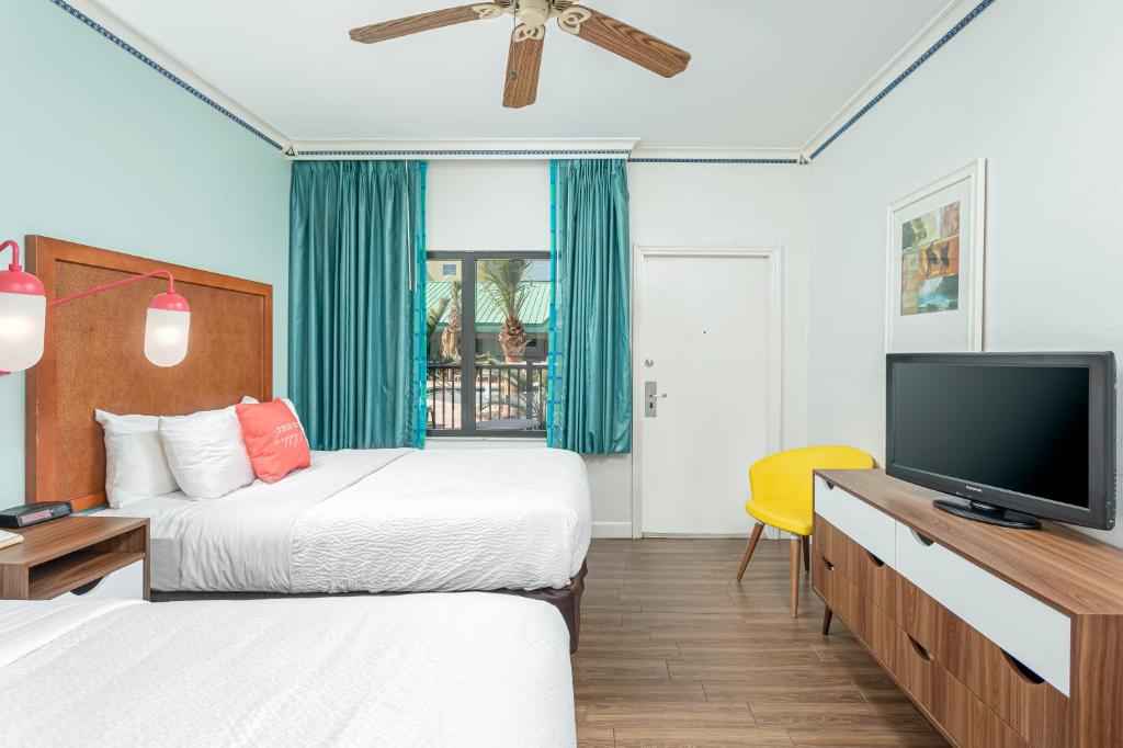 Beachside Hotel and Suites - 