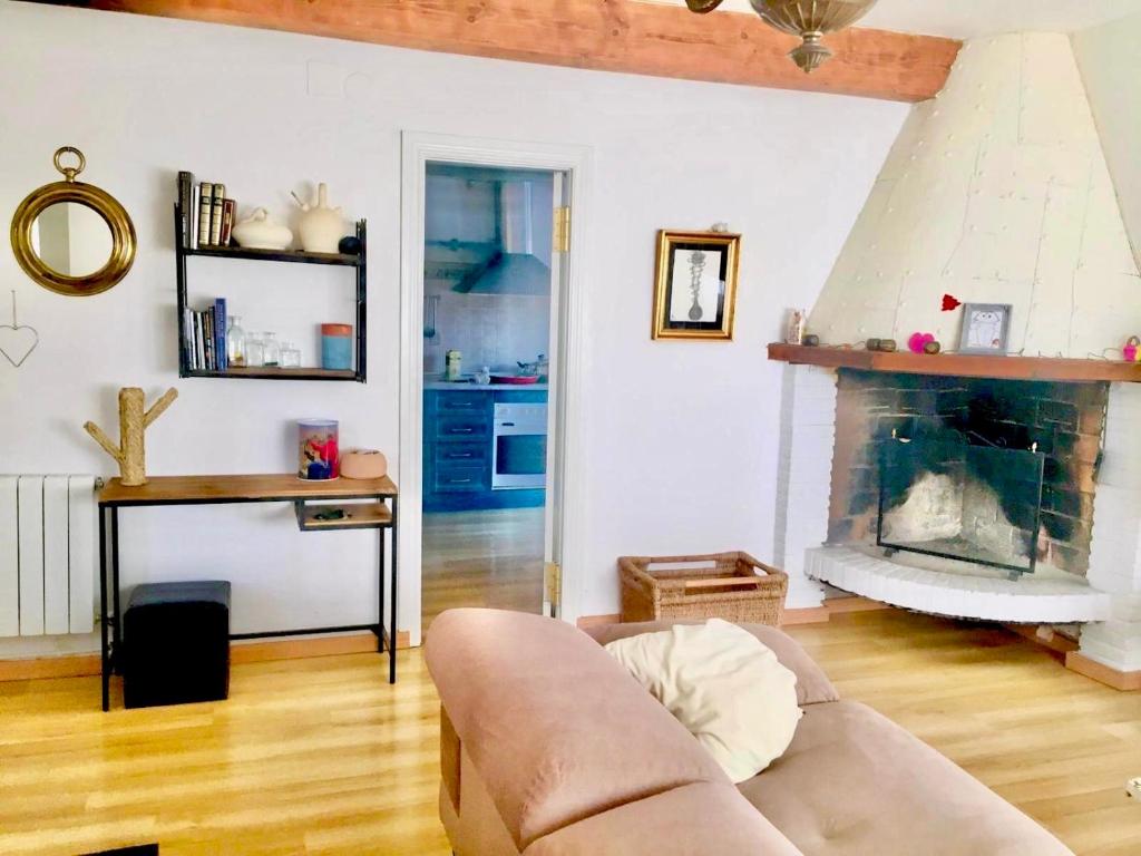 Posedenie v ubytovaní VIlla Huetor con piscina privada