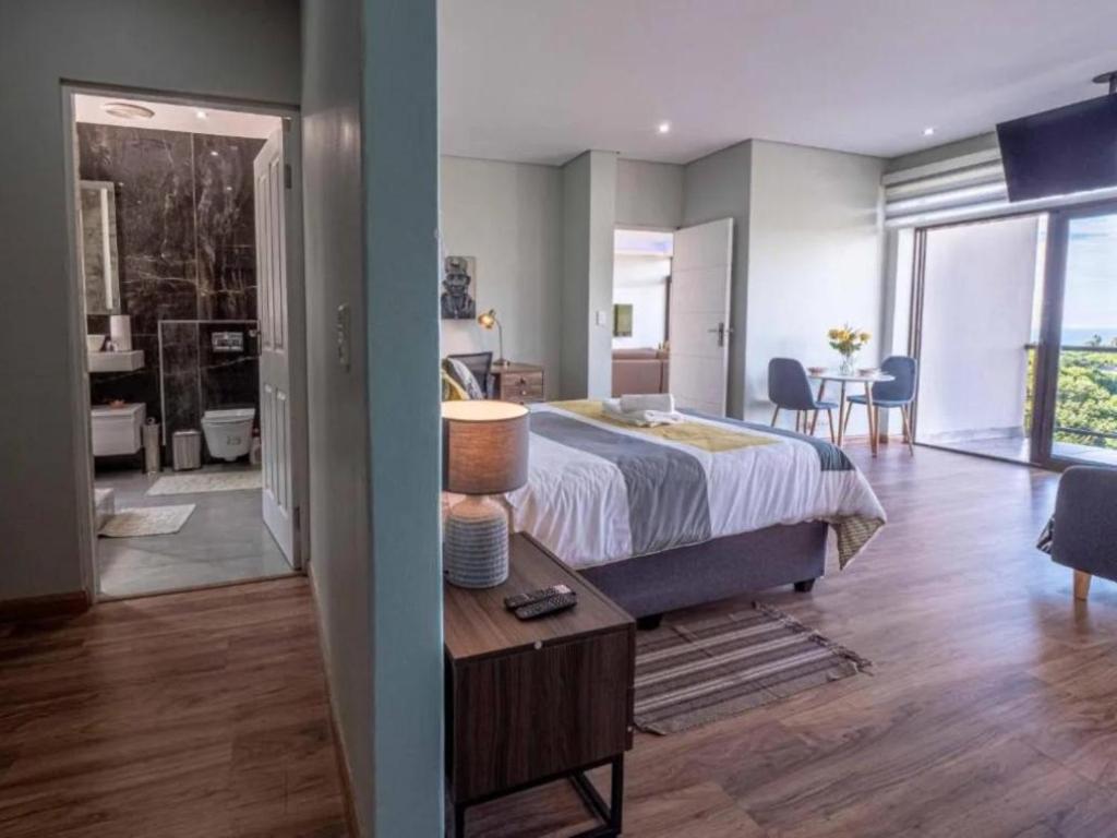 Ekuthuleni Modern Christian Guesthouse with seaview - 