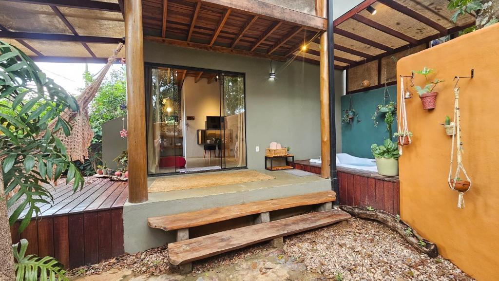 Zahrada ubytování Casas Vila Encantada Refúgio, conforto e natureza, apenas 2 min da avenida