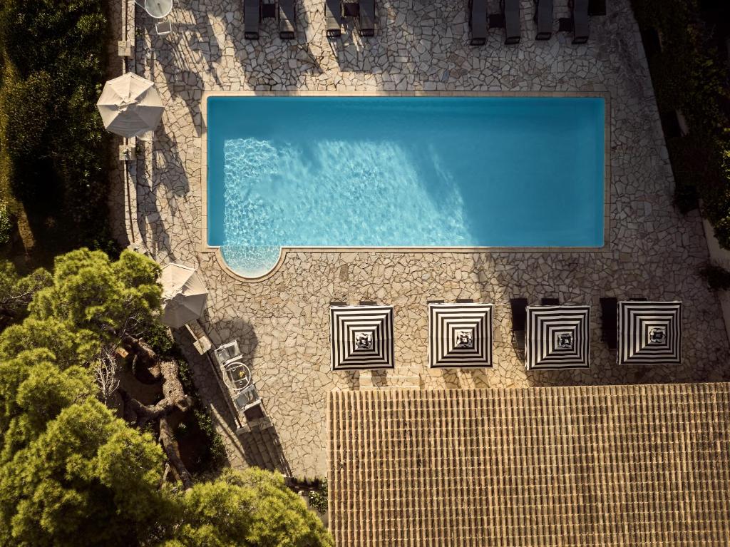 Der Swimmingpool an oder in der Nähe von AQUARIUS HOTEL