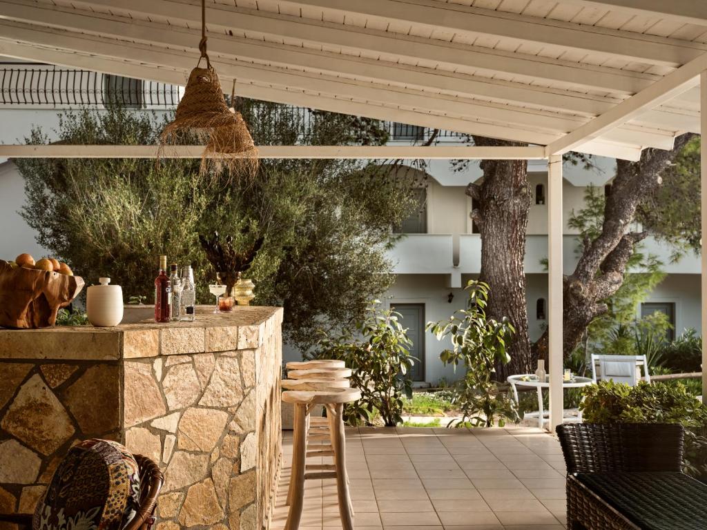 Ein Garten an der Unterkunft AQUARIUS HOTEL