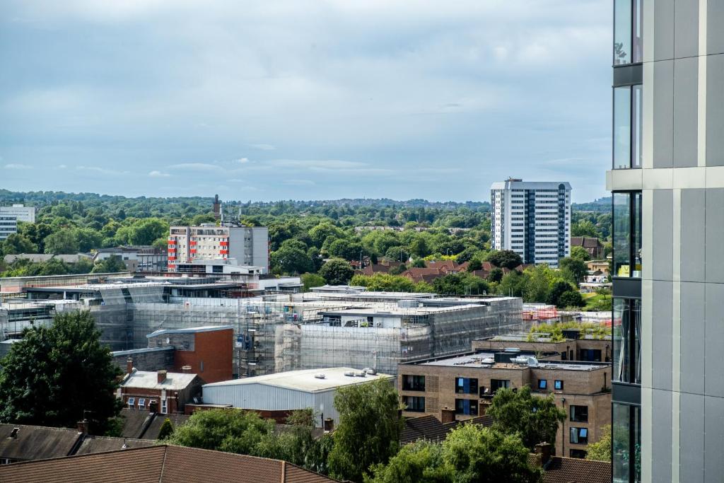 Nespecifikovaný výhled na destinaci Birmingham nebo výhled na město při pohledu z apartmánu