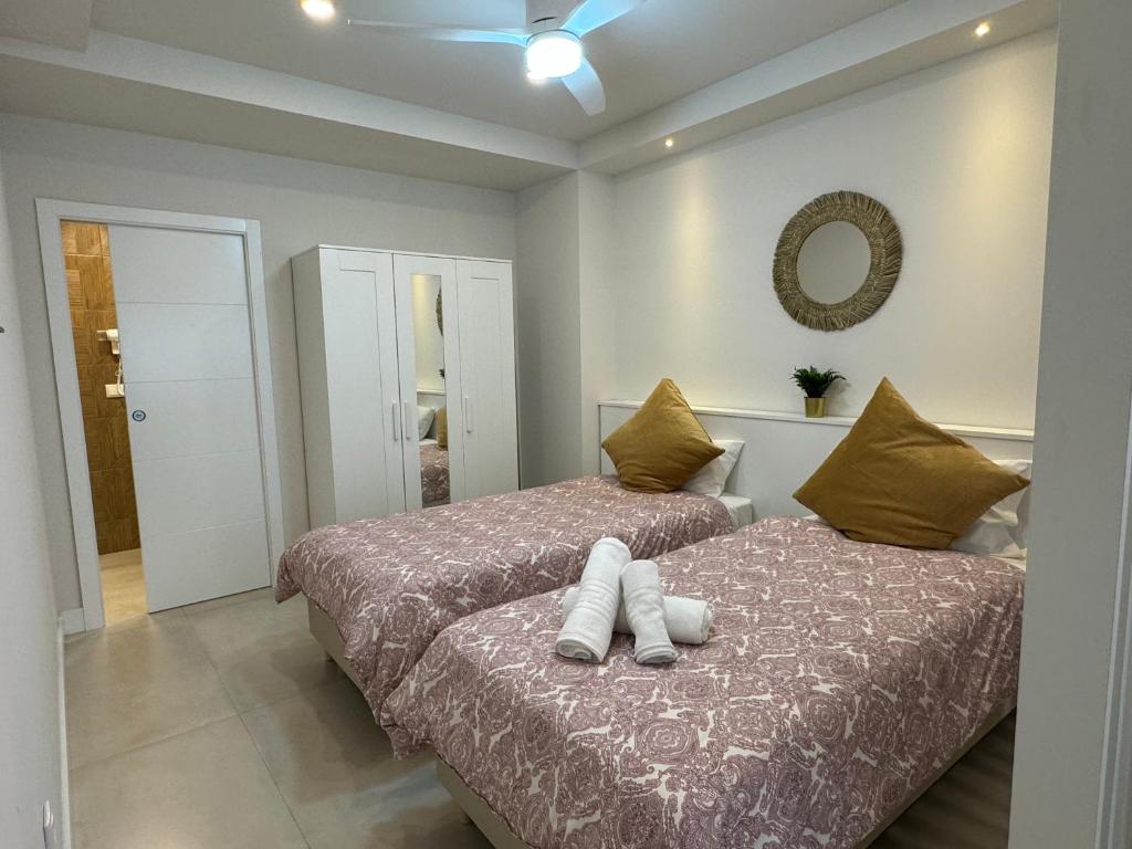 Apartamentos Las Acacias - 4