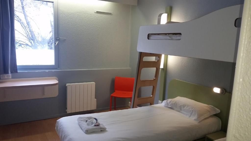 Hôtel Inn Design Moutiers - Habitación Triple Con Vistas A La Montaña