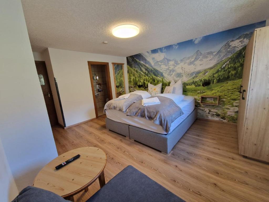 Postel nebo postele na pokoji v ubytování Panorama-Ferienhaus im Stubaital