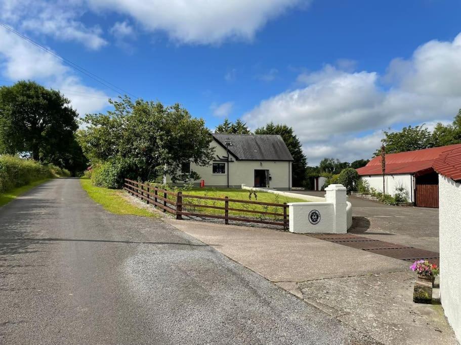 Το κτήριο όπου στεγάζεται  η παραθεριστική κατοικία