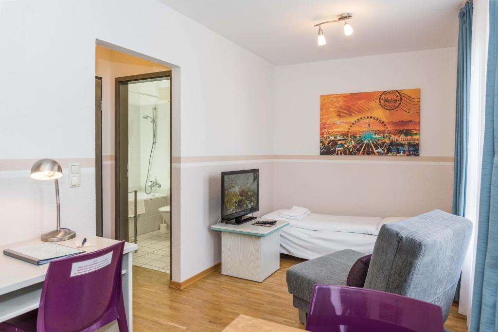 Hotel AMENITY - Superior Triple Room With Garden View