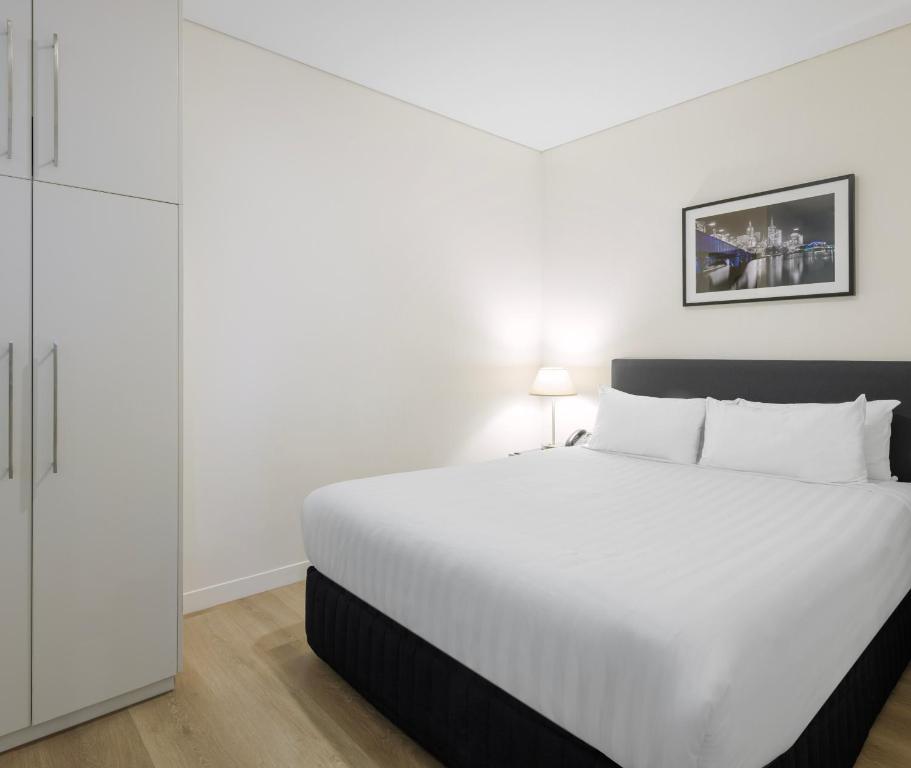 Oaks Melbourne on Collins Suites - Resim 9