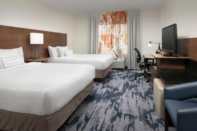 Postel nebo postele na pokoji v ubytování Fairfield Inn & Suites Baltimore BWI Airport