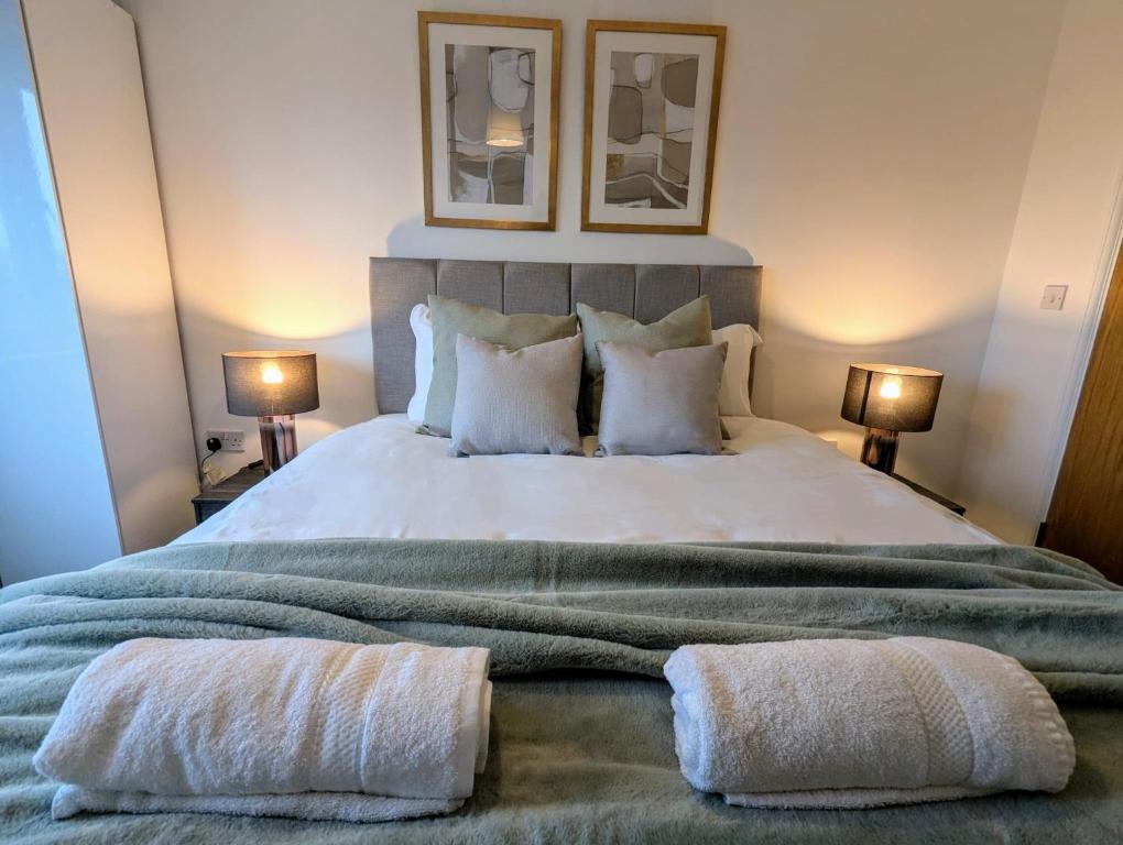 Curated visual reference: 36 Handley S Elite Apartment 2Bed Flat Citycenter Hemel Hempstead Photo Inspiration
