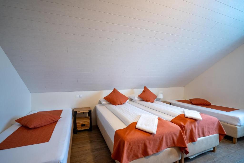 Postel nebo postele na pokoji v ubytování Gerdi Guesthouse