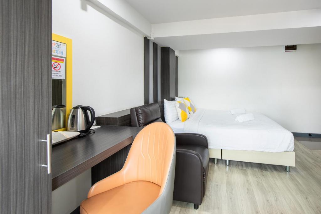 Riski Residence Bangbuathong - Superior Double Room