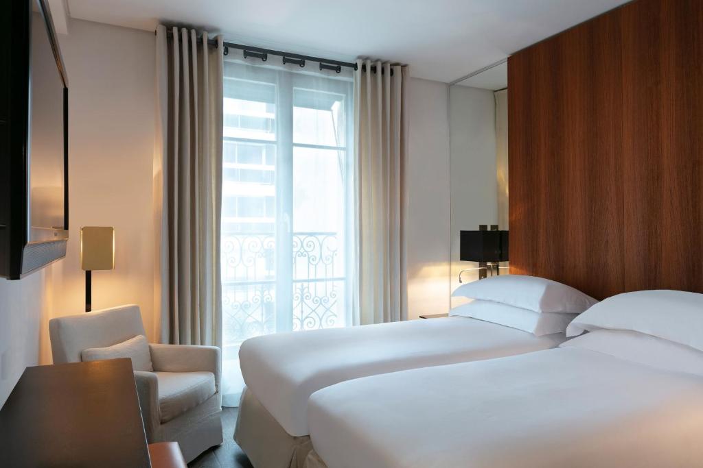 Le Metropolitan Paris Tour Eiffel, a Tribute Portfolio Hotel - Deluxe, Guest Room, 2 Twin/Single Bed(s)