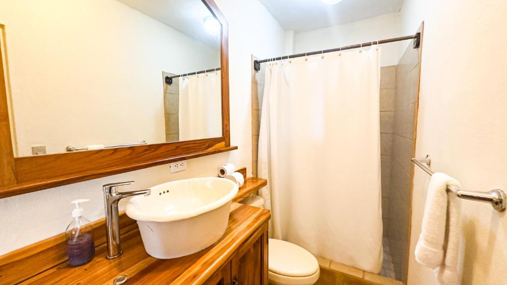 Koupelna v ubytování Mango Moon Villa