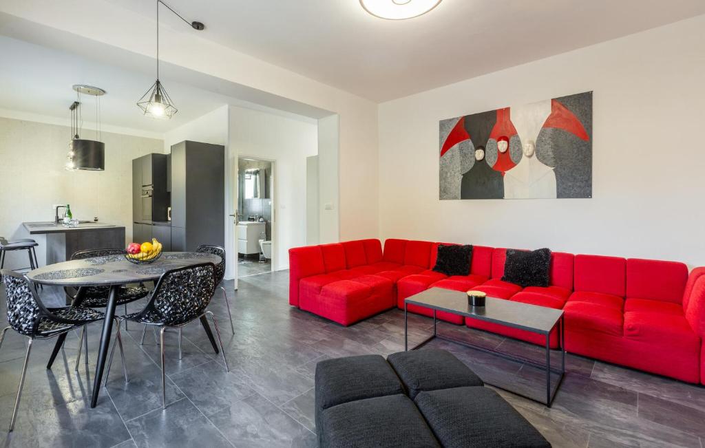 Pet Friendly Apartment In Pula With Wifi