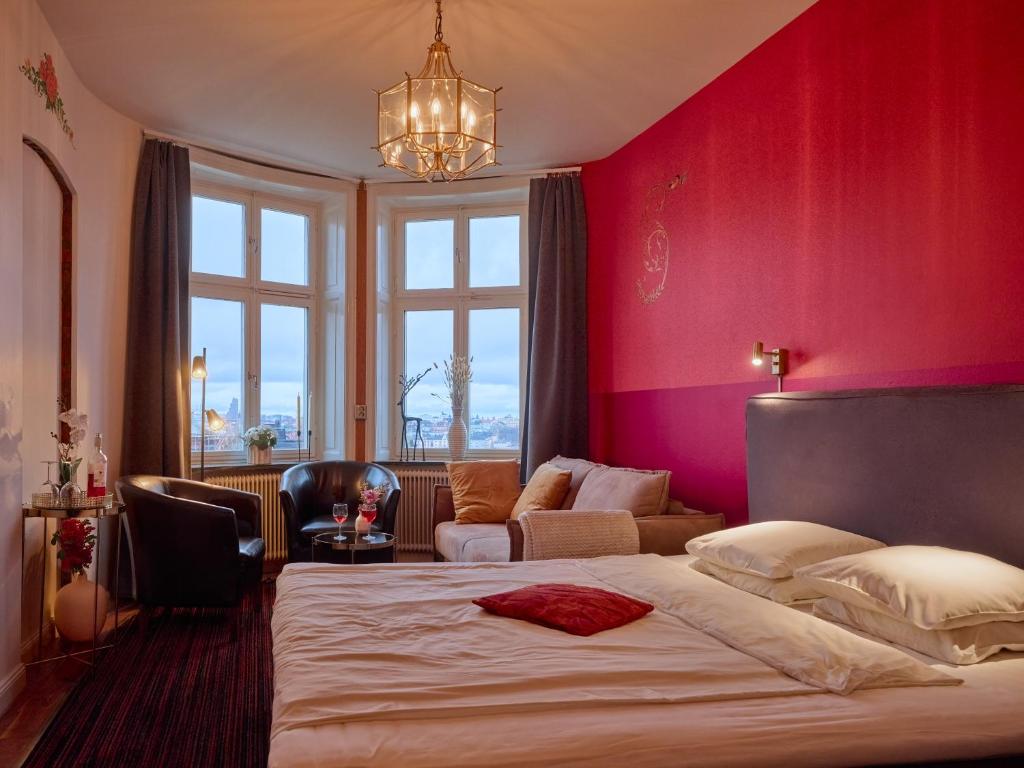 
Family Room with Sea View
