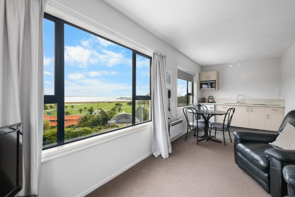 
Superior One-Bedroom Suite
