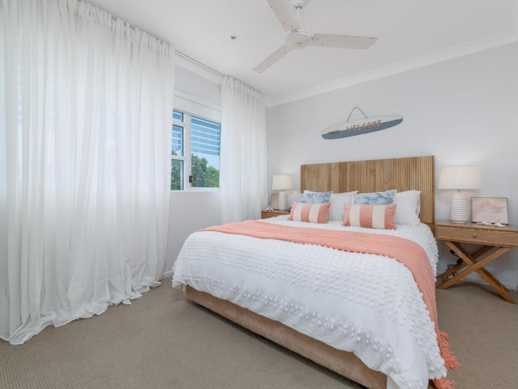 Postel nebo postele na pokoji v ubytování Koola Beach Apartments Bargara