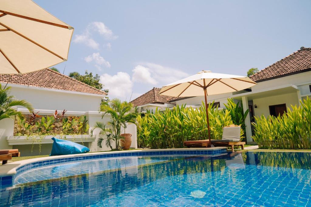 Nomada Villas - Giant Pool - Private Kitchen - Free Gym Access - 80Mbps WiFi - 12