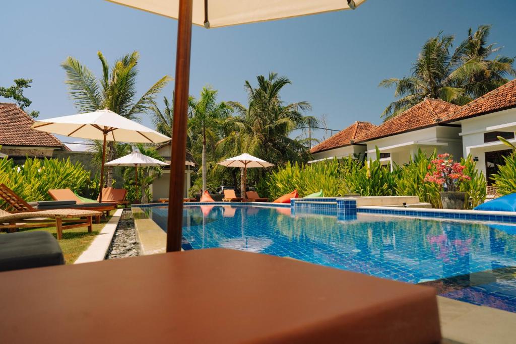 Nomada Villas - Giant Pool - Private Kitchen - Free Gym Access - 80Mbps WiFi - 10