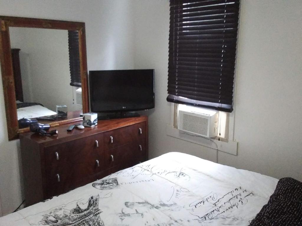 TV a/nebo společenská místnost v ubytování Mikes Place