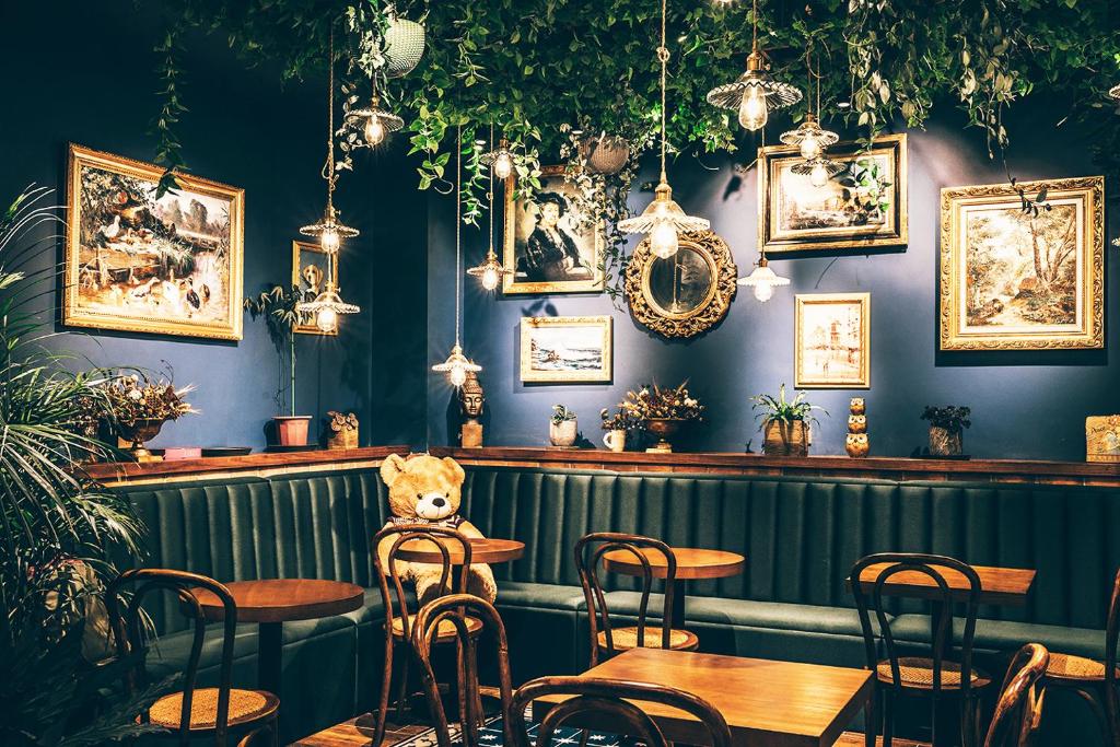 Restaurace v ubytování 深圳看见海海景精品民宿