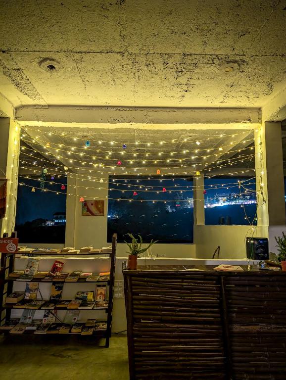TV a/nebo společenská místnost v ubytování Hobo Hostel
