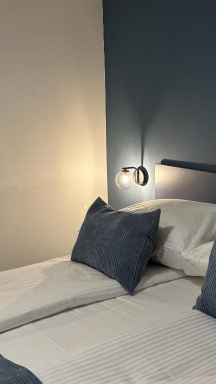 Postel nebo postele na pokoji v ubytování Alinar Oasis Apartments
