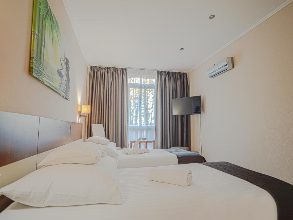 Holiday Beach Budapest Wellness Hotel with Sauna Park - Resim 21