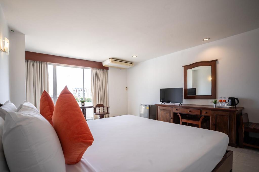 JP Villa Pattaya - Double Room With Pool View