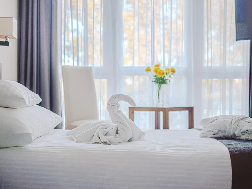 Holiday Beach Budapest Wellness Hotel with Sauna Park - Resim 23