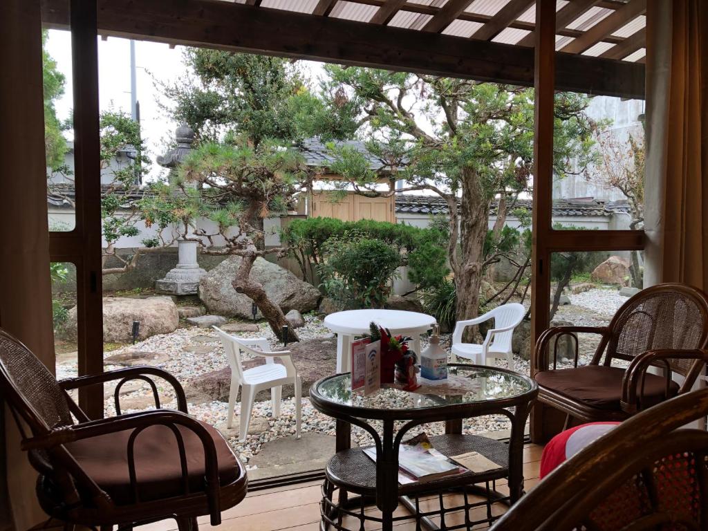 Posezení v ubytování Guest House Wagaranchi Kai