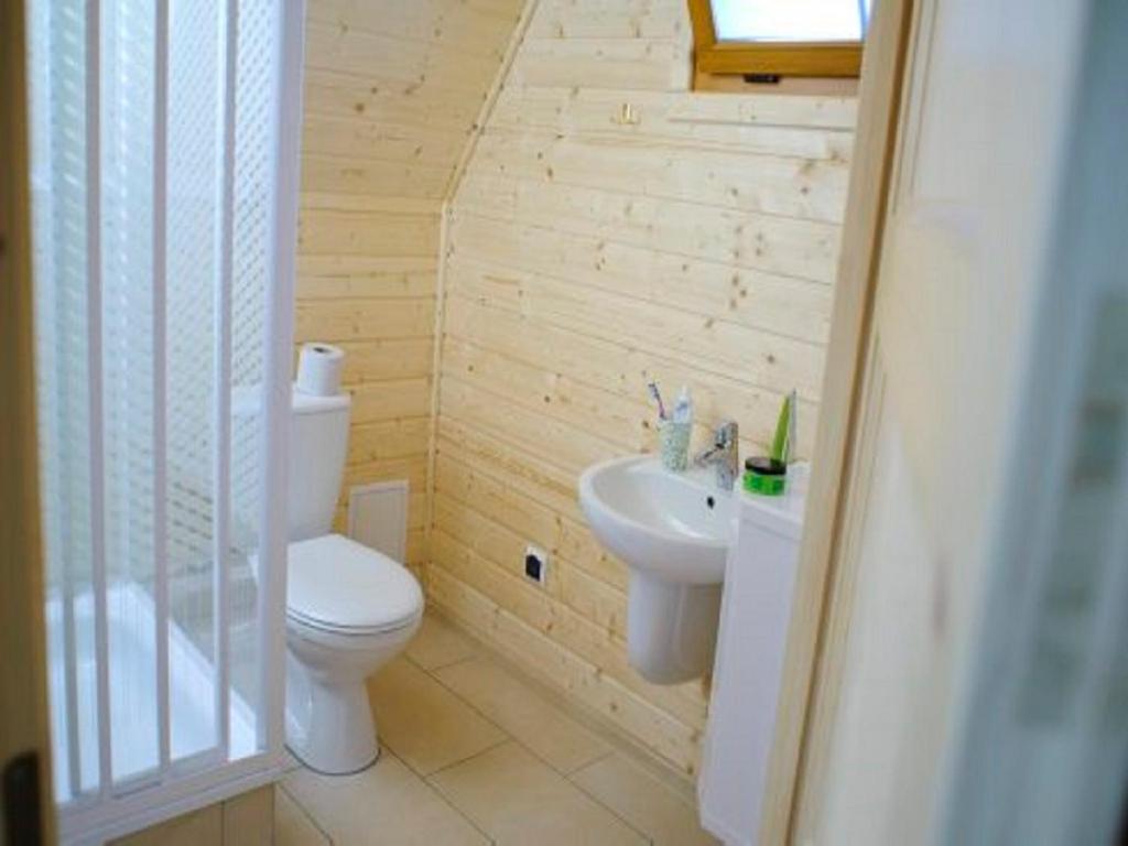 Koupelna v ubytování Czocha Palace&Czocha Camping - OR Czocha