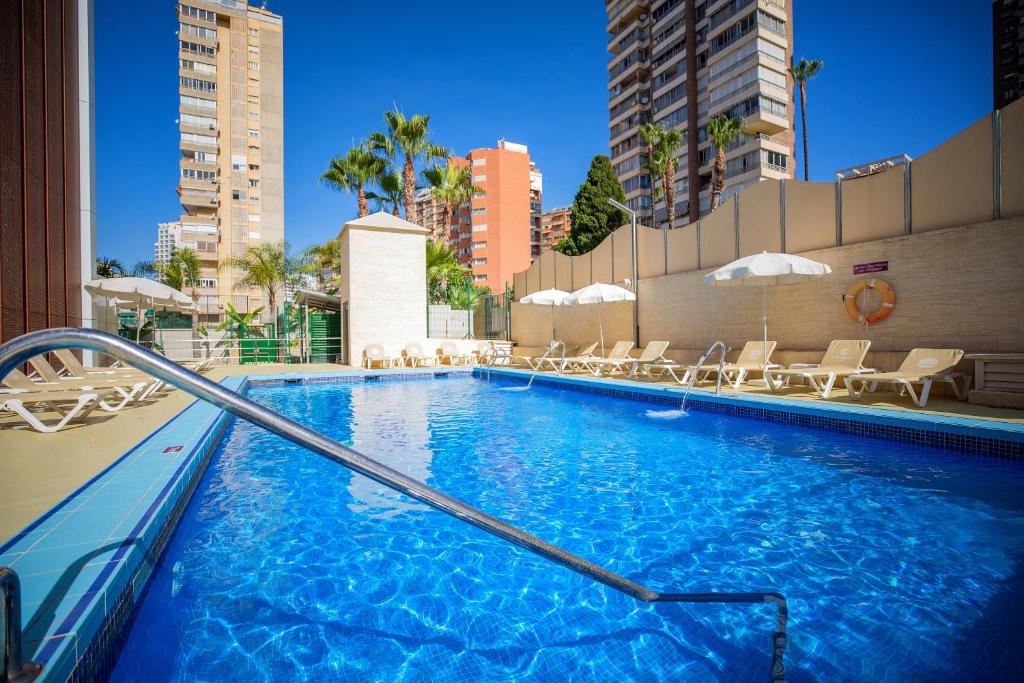 Bazén v ubytování Hotel Servigroup Diplomatic 4 Sup nebo v jeho okolí