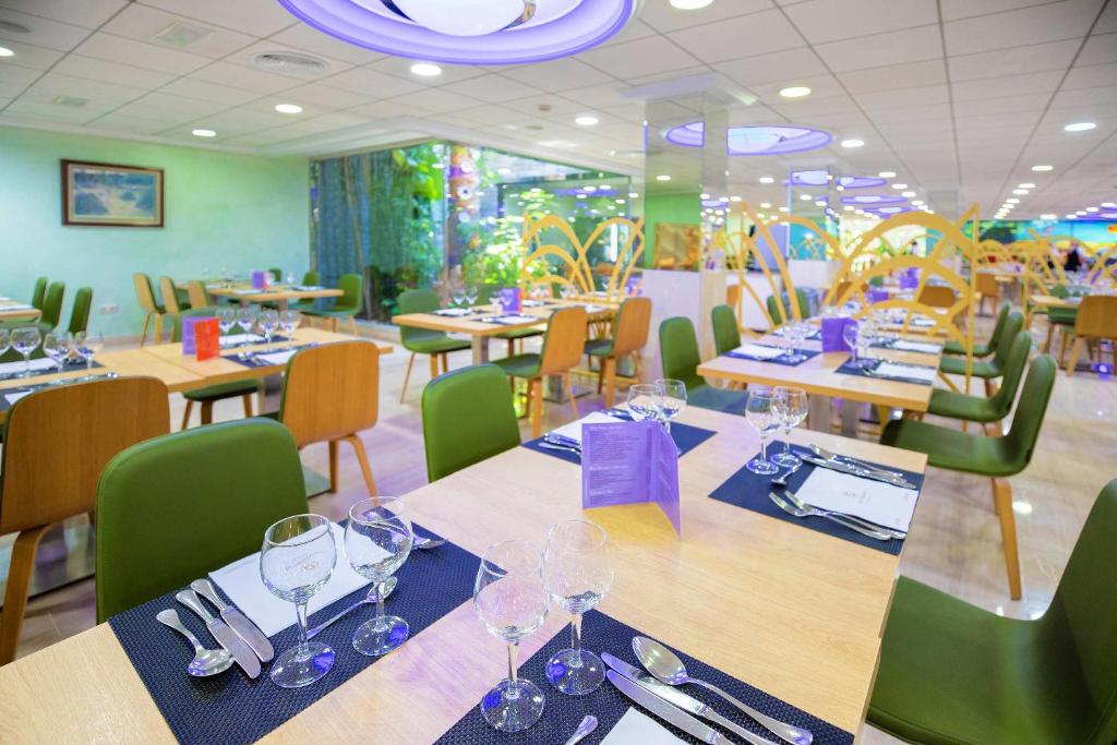 Restaurace v ubytování Hotel Servigroup Diplomatic 4 Sup