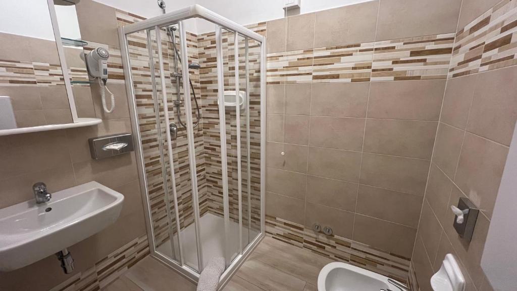 Hotel Palazzina - Deluxe Single Room With Lake View