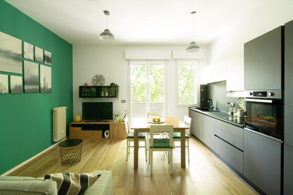 Kuchyň nebo kuchyňský kout v ubytování Rob's apartment