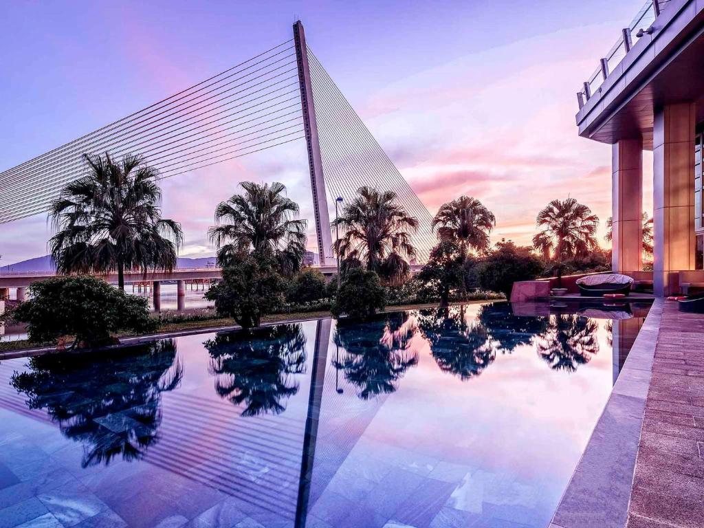 Bazén v ubytování Grand Mercure Danang nebo v jeho okolí
