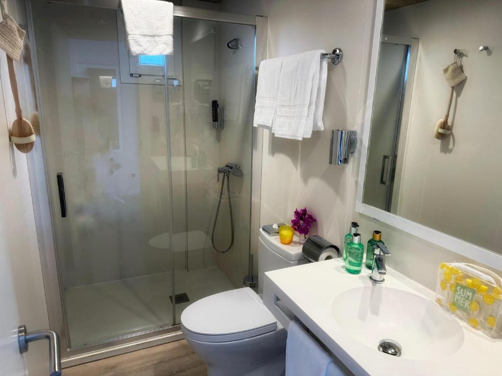 A bathroom at INN Mallorca Aparthotel