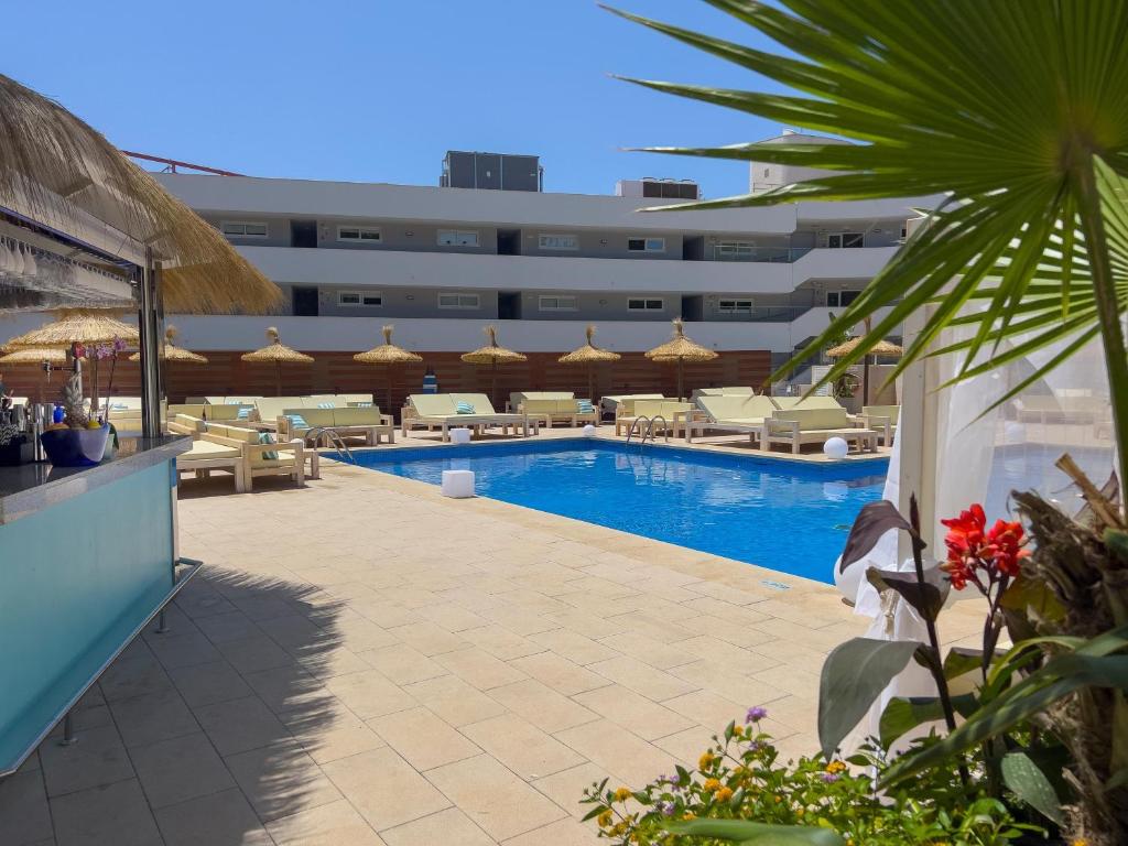 The swimming pool at or close to INN Mallorca Aparthotel